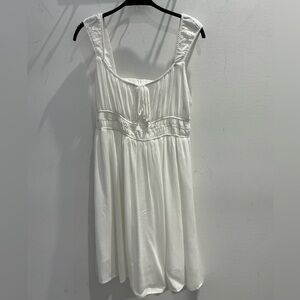 Elegant White Sleeveless Midi Dress